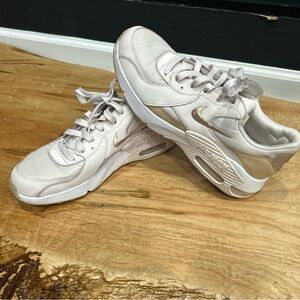 Nike Women's Beige and Metallic Sneakers